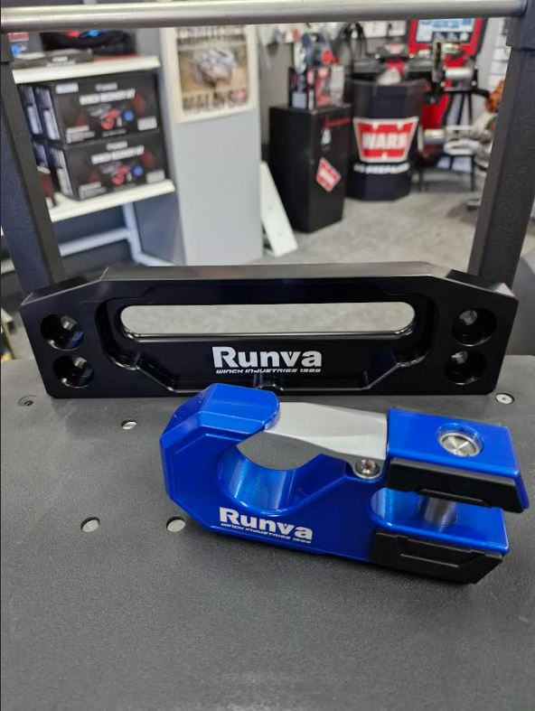 Runva Expedition Hook & Fairlead Combo