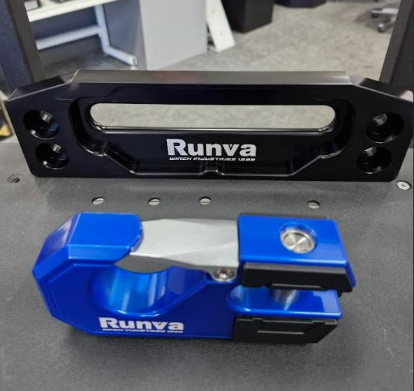 Runva Expedition Hook & Fairlead Combo